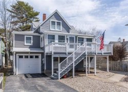  22 Ancona Ave