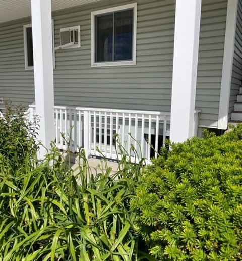 189 East Grand Ave #100